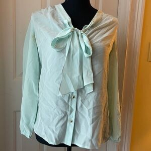 𝅺LILLY Pulitzer Silk Shirt Pussycat Bow Size XS blue Satin